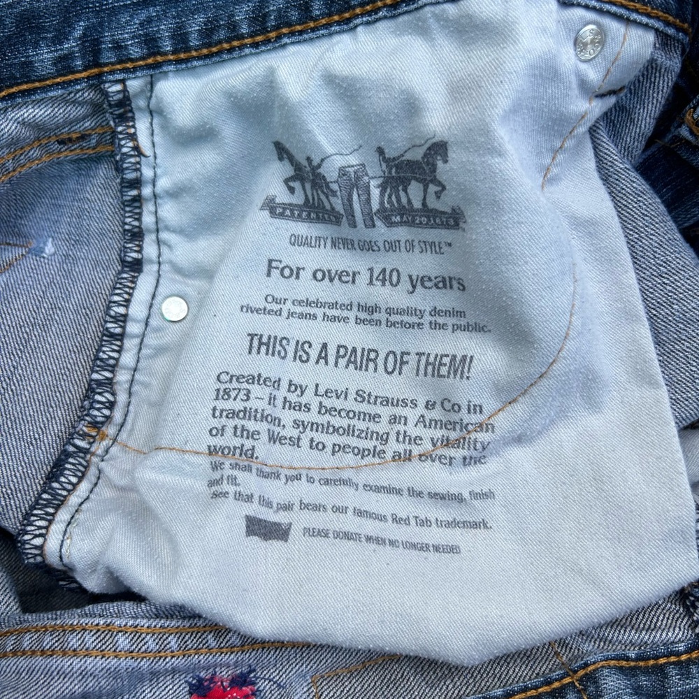 Levi's 559 Relaxed Fit Jeans - Picture 10 of 10